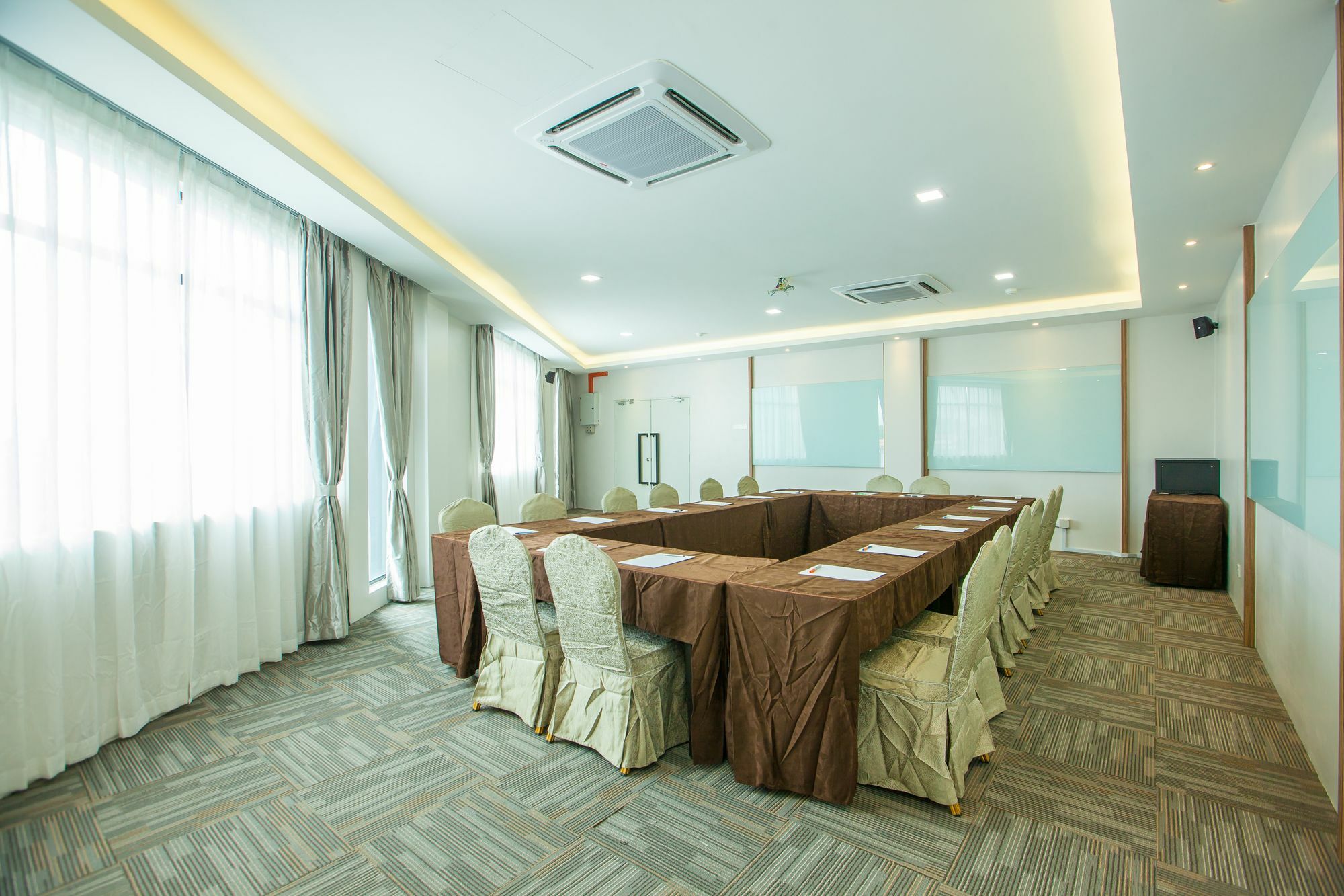 Bzz Hotel Skudai Exterior foto